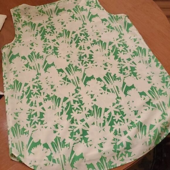 Chaus New York Sleeveless Green & White Floral Lined Sleeveless Sz. M Blouse - Picture 3 of 13